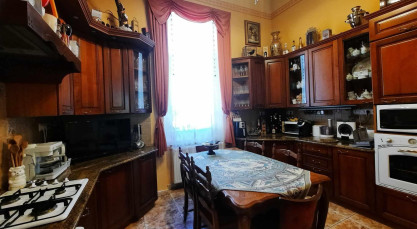 3,5 SZOBÁS LAKÁS  A BELVÁROSBAN ELADÓ!