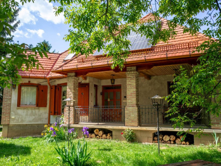 A ZSELICI DOMBSÁG SZÍVÉBEN CSODÁS HÁZ ELADÓ!