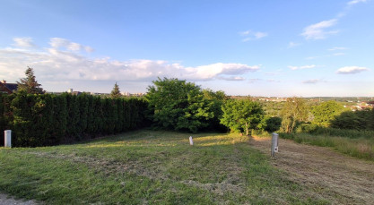 ÉPÍTKEZŐK FIGYELEM! KECEL HEGYEN PANORÁMÁS ÉPÍTÉSI TELEK ELADÓ!