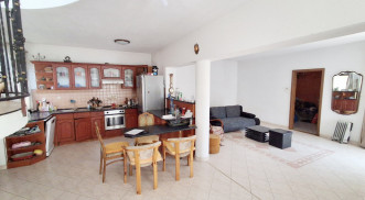 CSODÁS KÖRNYEZETBEN CSALÁDI HÁZ ELADÓ!