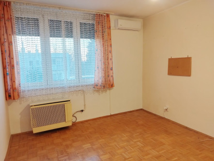 2 SZOBÁS, FELÚJÍTOTT LAKÁS ELADÓ!