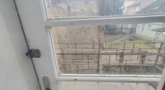 2 SZOBÁS 1. EMELETI LAKÁS A BELVÁROSBAN KIADÓ!