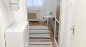 KIADÓ MINIGARZON A BELVÁROSBAN!