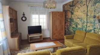 HANGULATOS CSALÁDI HÁZ A KELETI VÁROSRÉSZBEN ELADÓ!