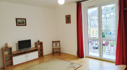 KÉNYELMES 1 EMELETI LAKÁS A BELVÁROSBAN ELADÓ!