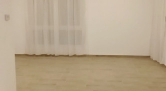 FÖLDSZINTEN, ÚJSZERŰ LAKÁS ELADÓ!