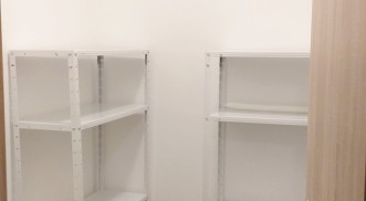 FÖLDSZINTEN, ÚJSZERŰ LAKÁS ELADÓ!