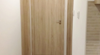 FÖLDSZINTEN, ÚJSZERŰ LAKÁS ELADÓ!