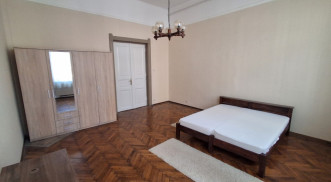 FELÚJÍTOTT, BELVÁROSI LAKÁS ELADÓ!