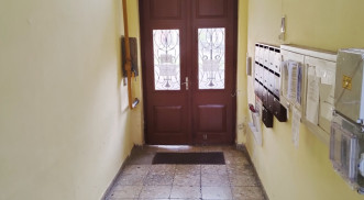 TÁGAS LAKÁS A BELVÁROSBAN ELADÓ!