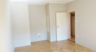 BELVÁROSBAN 2 SZOBÁS, 2. EMELETI LAKÁS ELADÓ!