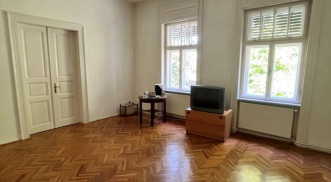 GONDOZOTT CSALÁDI HÁZ A DONNERI VÁROSRÉSZBEN ELADÓ!