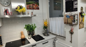 ELEGÁNS, MODERN, FIATALOS LAKÁS A BELVÁROSBAN ELADÓ!