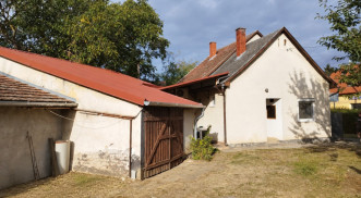 2 HÁLÓSZOBA, NAPPALIS CSALÁDI HÁZ AZ SPARK KÖZELÉBEN ELADÓ!